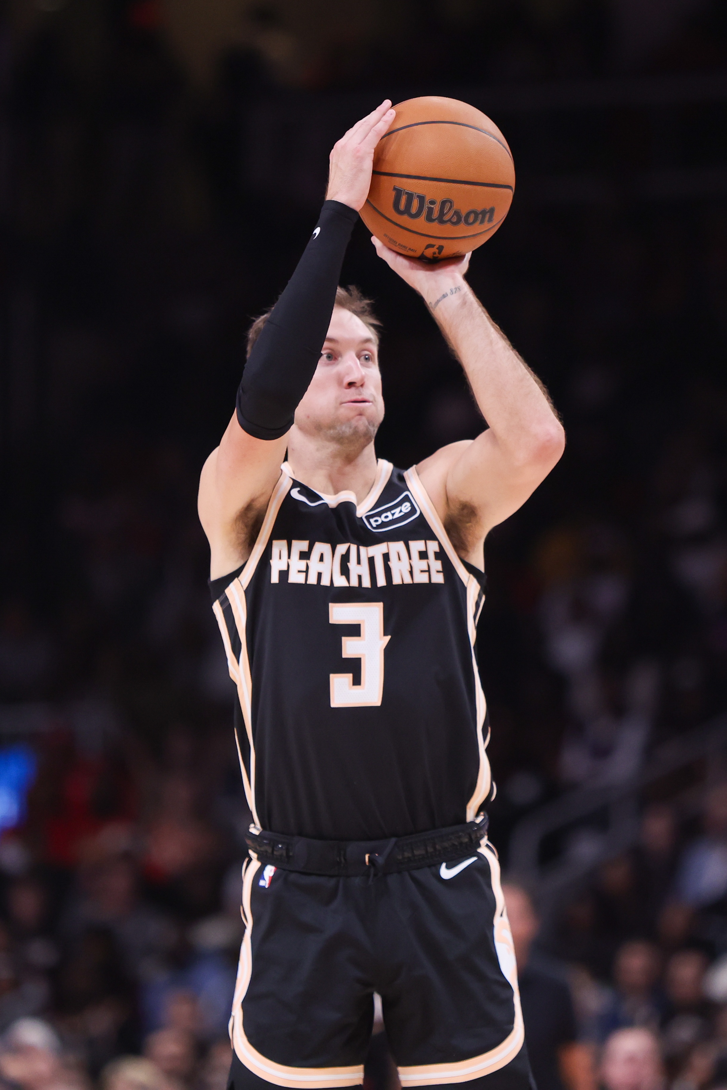 开云-放弃确定没用的文森特 得到可能有用的肯纳德 湖人获得C+评级