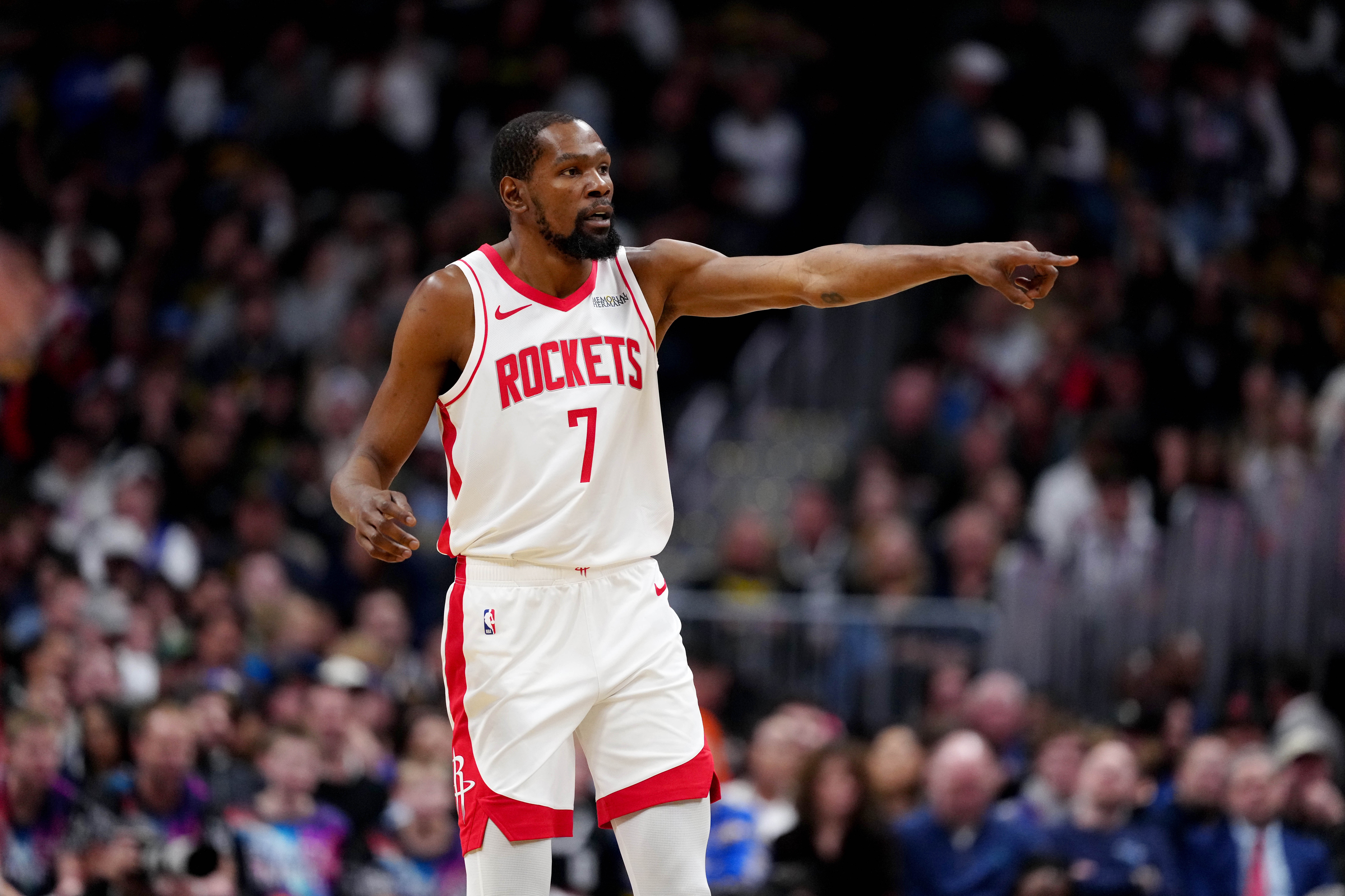 开云下载-夹KD火箭没招！最好终结点被迫成为发起点 阵容缺陷打硬仗被针对