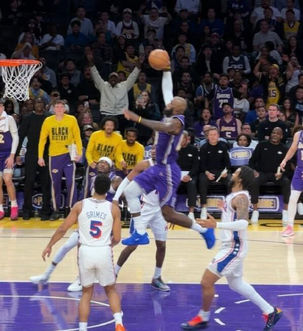 开云-119-115!东契奇伤退,里夫斯35分,湖人险胜终结76人队5连胜