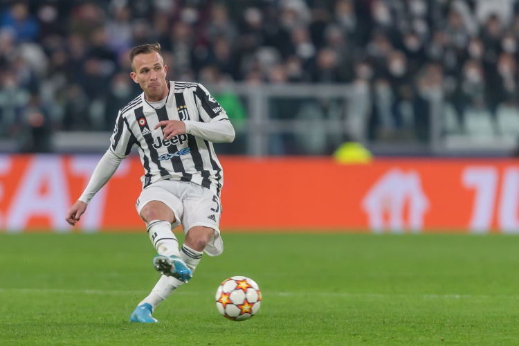 开云体育平台-阿图尔：我的愿望是留在格雷米奥，但我与尤文还有合同今夏会回去